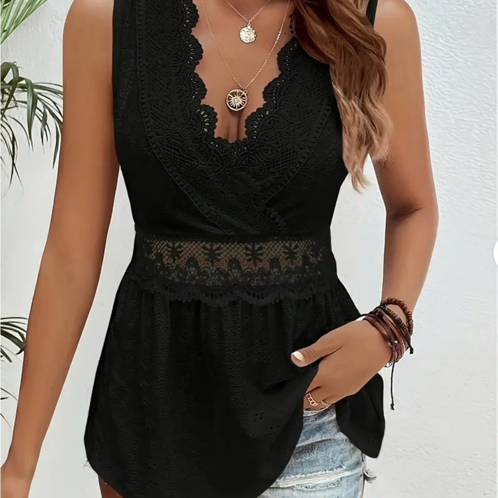 Black Lace Sleeveless Top XXL/14